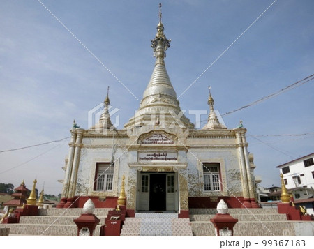 ミャンマー　カローのシルバーパゴダ 99367183