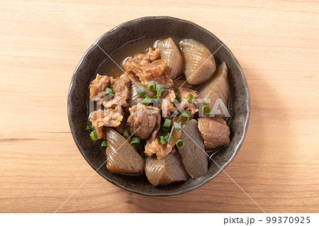 牛すじ煮込み 99370925