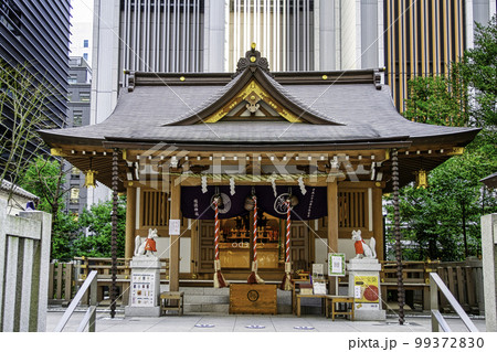 日本橋 福徳神社(芽吹稲荷) 鳥居 江戸富くじ興行最初の神社 金運祈願の神社 日本橋 福徳神社(芽吹稲荷) 鳥居 江戸富くじ興行最初の神社 金運祈願の神社 99372830