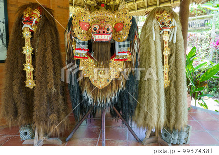 タマンアユン寺院の聖獣バロンと魔女ランダ（インドネシア・バリ島）の写真素材 [99374381] - PIXTA