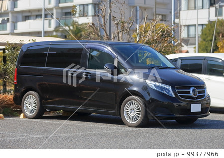 黒いミニバン 99377966