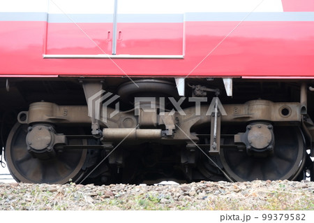 電車の車輪の写真素材 [99379582] - PIXTA