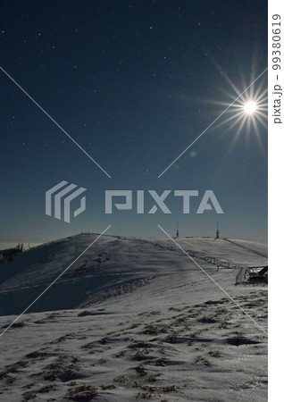 日本百名山「剣山」の冬景色、寒い夜 日本百名山「剣山」の冬景色、寒い夜 99380619