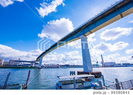 大阪市　千本松大橋と千本松渡船 99380843
