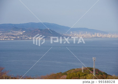兵庫県 淡路島公園展望広場から鉢伏山・三ノ宮方面を望む 兵庫県 淡路島公園展望広場から鉢伏山・三ノ宮方面を望む 99388028