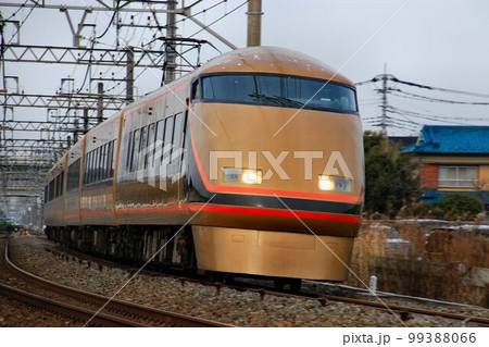 日光路を行く…東武特急『スペーシア』　豪華特急で日光・鬼怒川へ 99388066