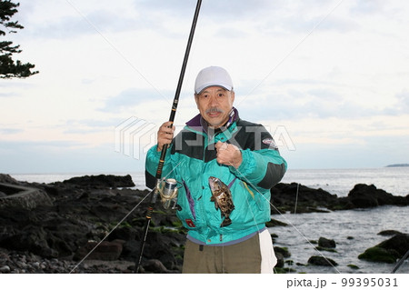 真鶴の浜でカサゴを釣った 真鶴の浜でカサゴを釣った 99395031
