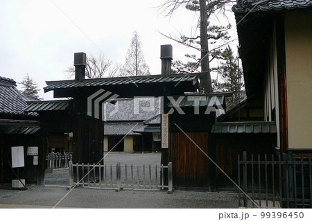 松代藩文武学校と冠木門【国指定史跡】長野県長野市松代町 松代藩文武学校と冠木門【国指定史跡】長野県長野市松代町 99396450