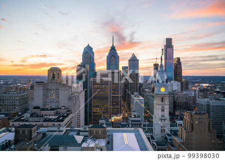 Skyline of downtown Philadelphia at sunset Skyline of downtown Philadelphia at sunset 99398030
