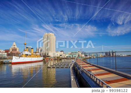 Penn Landing in Philadelphia, USA 99398122