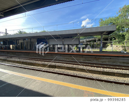 Train station 99398285