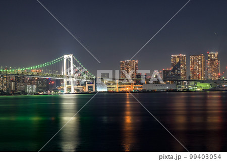 東京都の豊洲ぐるり公園からの夜景 東京都の豊洲ぐるり公園からの夜景 99403054