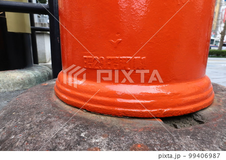 茨城　水戸　丸ポストのある風景（水戸東照宮） 99406987