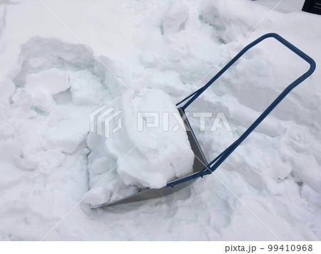 雪スコップ冬 99410968