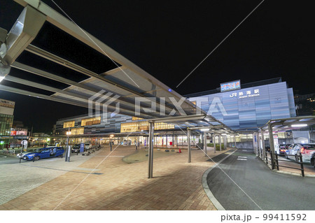 JR熱海駅前の夜景【静岡県・熱海市】 99411592