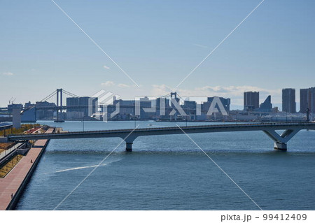 東京都　首都高速10号晴海線からの豊洲大橋の眺め 99412409
