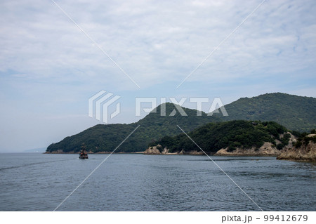 仙酔島に向かう船いろは丸（広島県・鞆の浦） 99412679