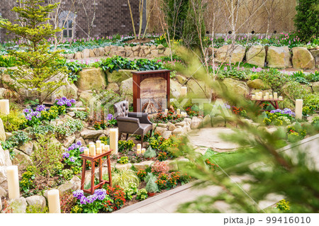 ぎふワールド・ローズガーデン、花の地球館〈岐阜県可児市〉 ぎふワールド・ローズガーデン、花の地球館〈岐阜県可児市〉 99416010