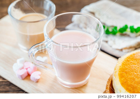 イチゴオレとミルクブリュー イチゴオレとミルクブリュー 99416207