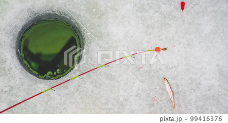 阿寒湖でのワカサギ釣り 99416376