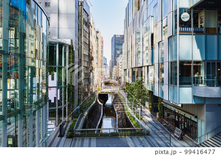 都市風景・ビルの谷間イメージ　渋谷 99416477
