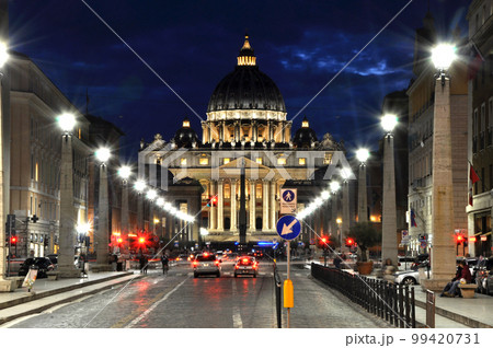 The Saint Peter square at night. Piazza San Pietro, Vatican city 99420731