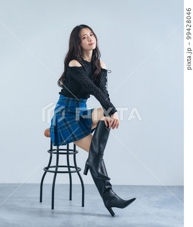 女性のポートレート 女性のポートレート 99428046