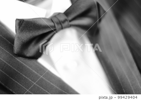 ジャケットと蝶ネクタイ 99429404