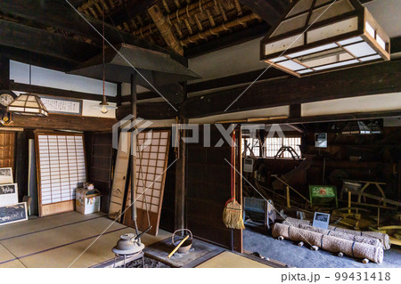 旧矢部町民族史料館「観光名所：通潤橋(つうじゅんきょう)の茅葺屋根・古民家風景」　(山都町矢部町) 99431418