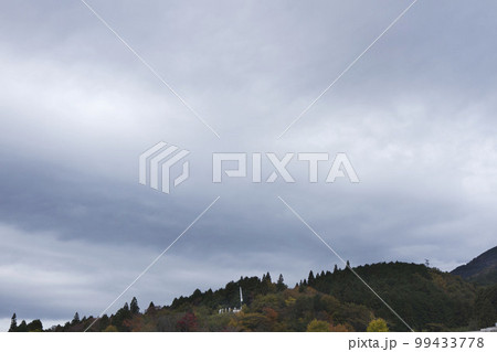 11月中旬　関ケ原石田三成陣営と曇天の空 99433778