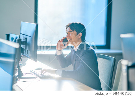 ビジネス　男性 99440716