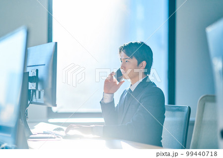 ビジネス　男性 99440718