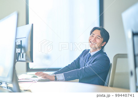 ビジネス 男性 ビジネス 男性 99440741