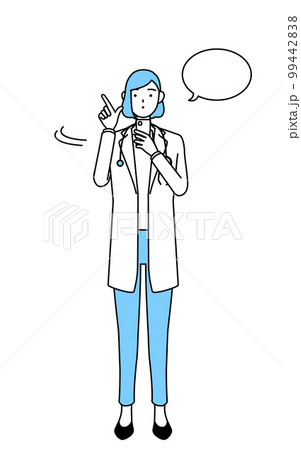 スマホを操作する白衣を着た女性医師 99442838