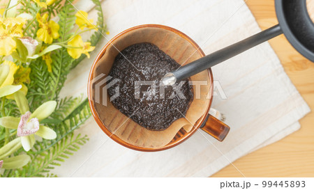 ドリップコーヒー イメージ ドリップコーヒー イメージ 99445893