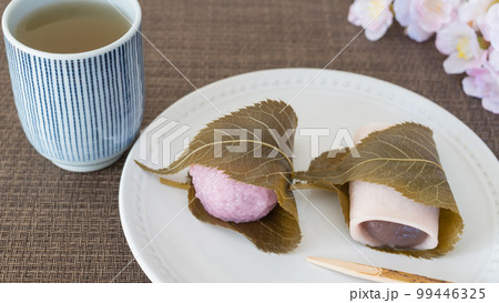 関東風・関西風の桜もちの違い|食べ比べイメージ 関東風・関西風の桜もちの違い|食べ比べイメージ 99446325