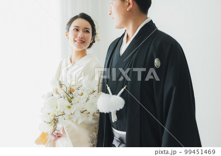 白無垢 新郎新婦 白無垢 新郎新婦 99451469
