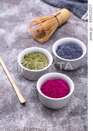 Green, blue and pink matcha powder 99452027