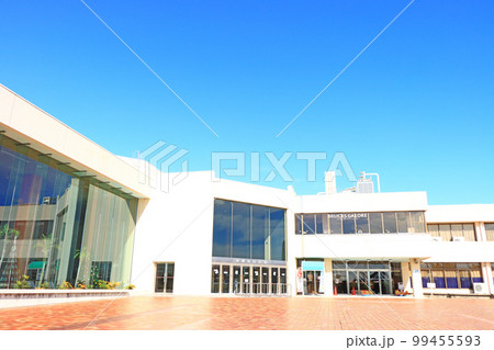 蒲郡市、蒲郡市民会館の風景 99455593
