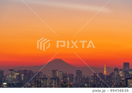 夕焼け空の下、東京都市風景 富士山遠望 夕焼け空の下、東京都市風景 富士山遠望 99456636