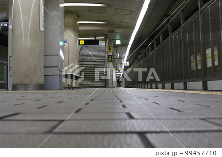 長堀鶴見緑地線の「今福鶴見駅」 長堀鶴見緑地線の「今福鶴見駅」 99457710