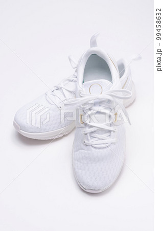 スニーカー 99458632