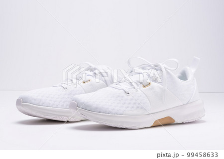 スニーカー 99458633