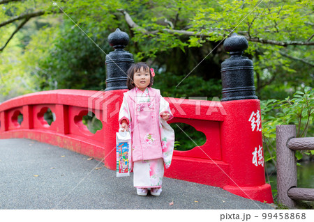 3歳の女児の七五三 99458868