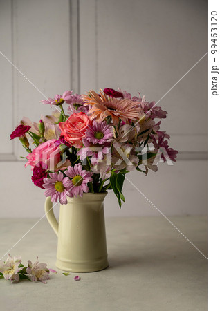 Beautiful fresh flowers. Pink bouquet of flowers in vase. Beautiful fresh flowers. Pink bouquet of flowers in vase. 99463120