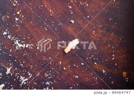 remains bread crumbs 99464747