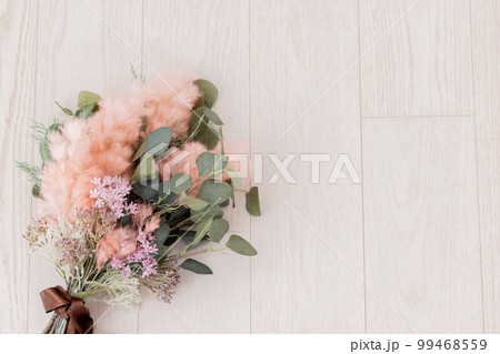 ドライフラワー　フラワーアレンジメント 99468559