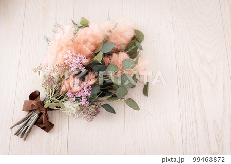 ドライフラワー　フラワーアレンジメント 99468872