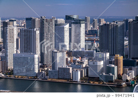 《東京都》タワーマンションが建ち並ぶ・中央区ベイエリア 99471941