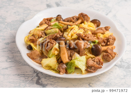 豚肉とキャベツのオイスターソース炒め 99471972